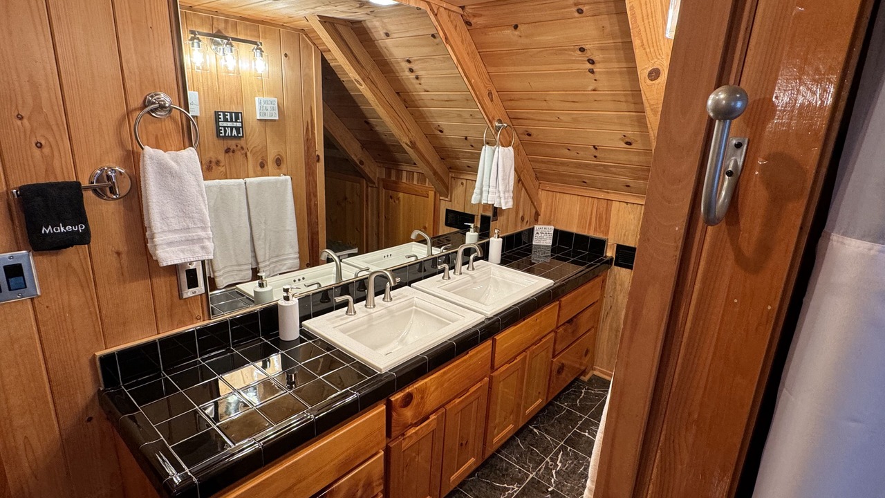 Photo of Bathroom in Six Mile