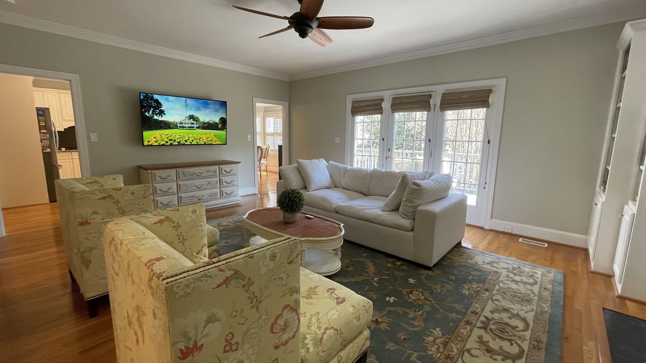Photo of Livingroom in Evans
