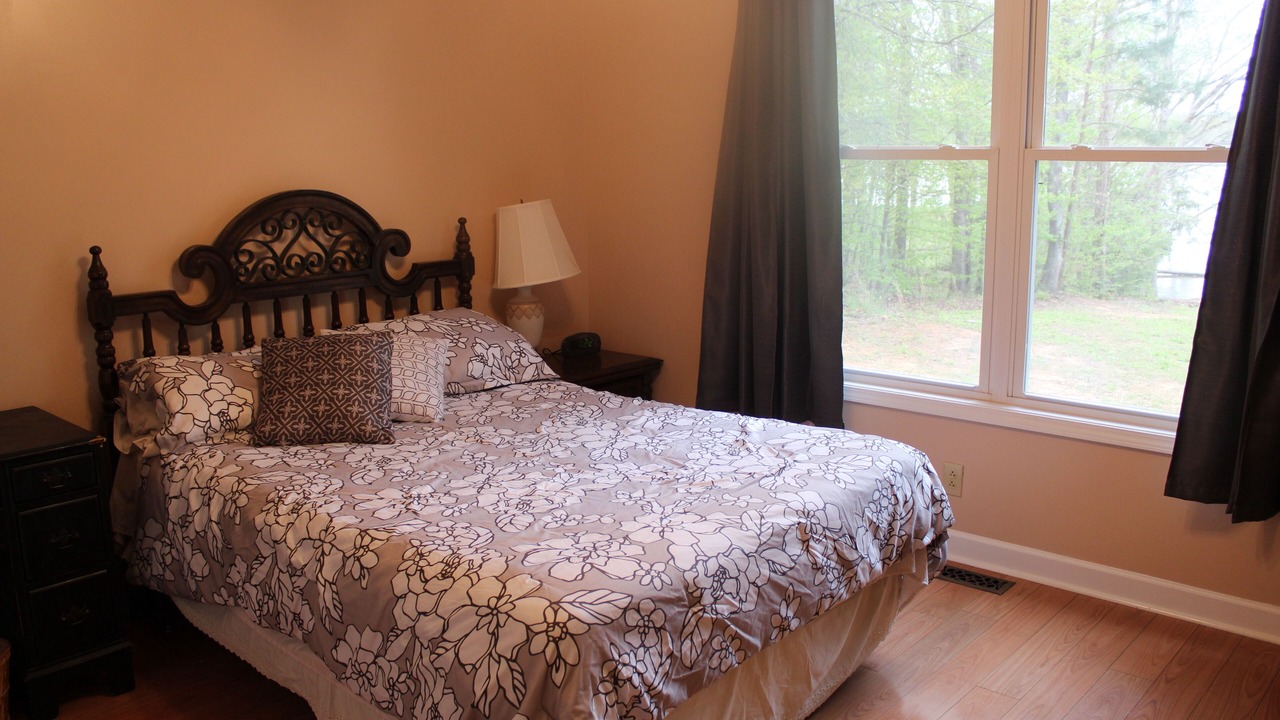 Photo of Bedroom in Greenwood