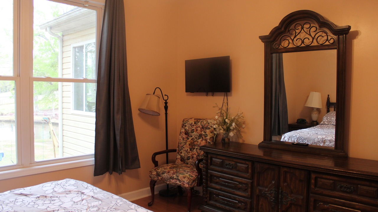 Photo of Bedroom in Greenwood