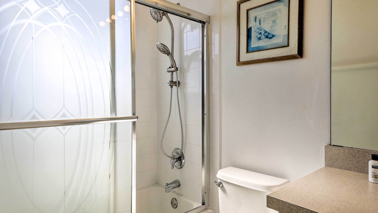 Photo of Bathroom in Seasons