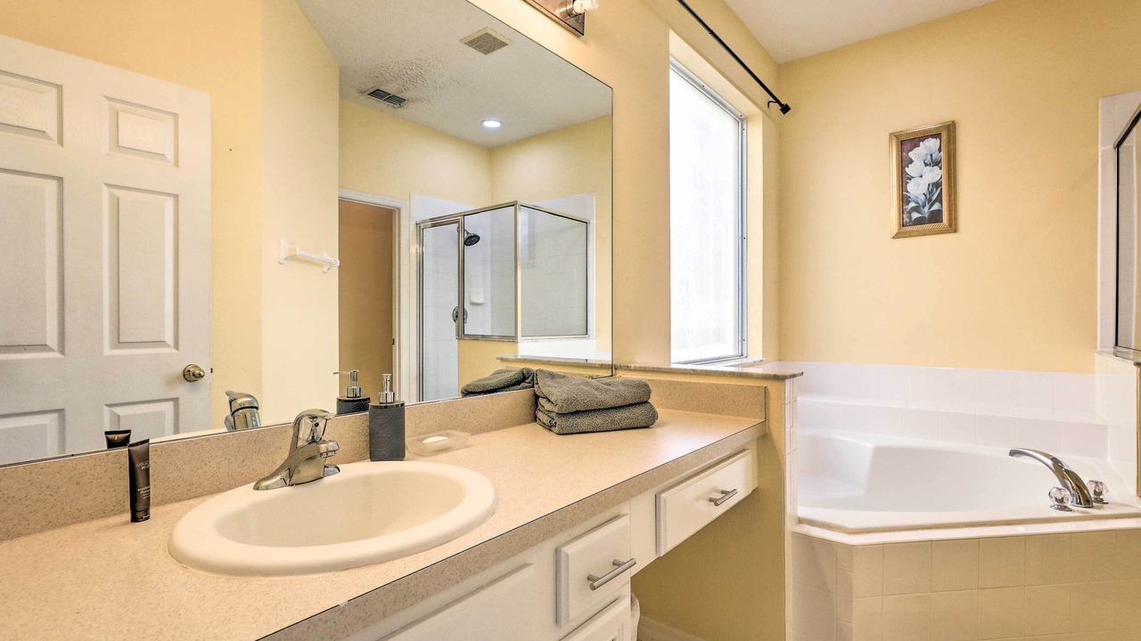 Photo of Bathroom in Seasons