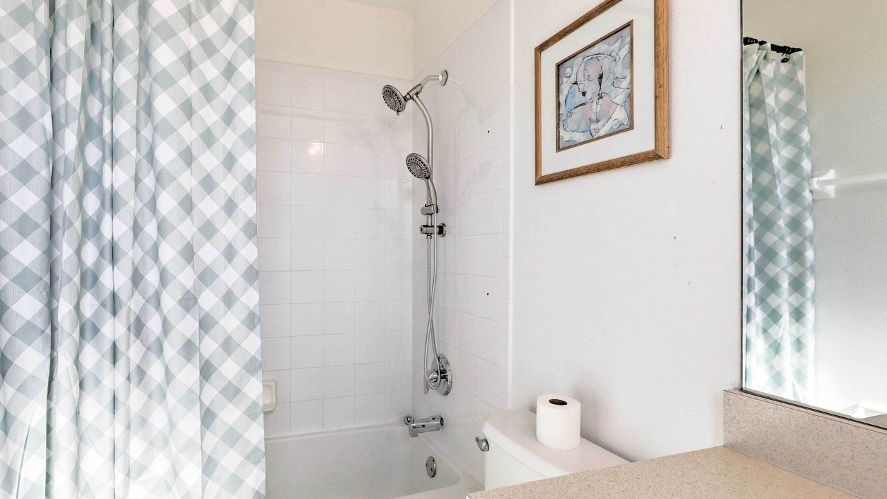 Photo of Bathroom in Seasons