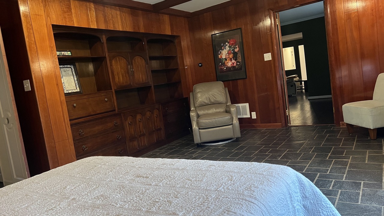 Photo of Bedroom in Summerville