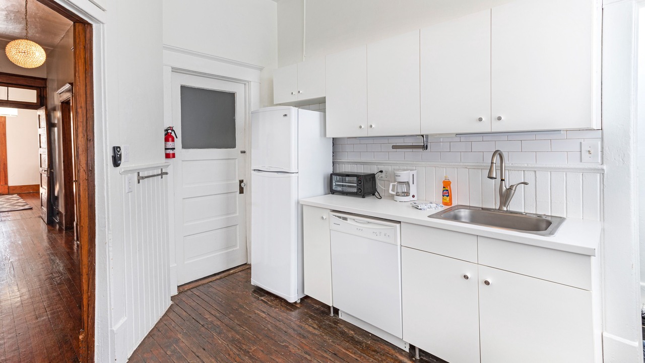 Photo of Kitchen in Savannah Victorian District