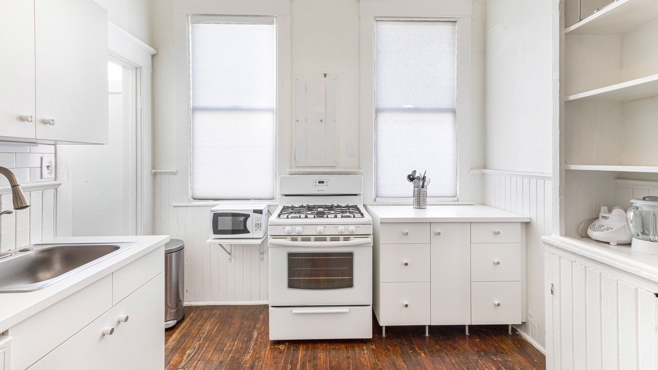 Photo of Kitchen in Savannah Victorian District