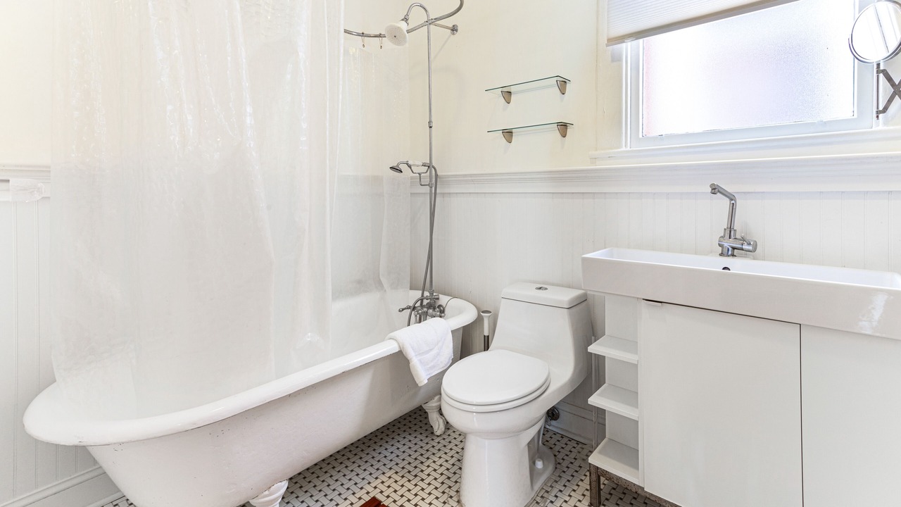 Photo of Bathroom in Savannah Victorian District
