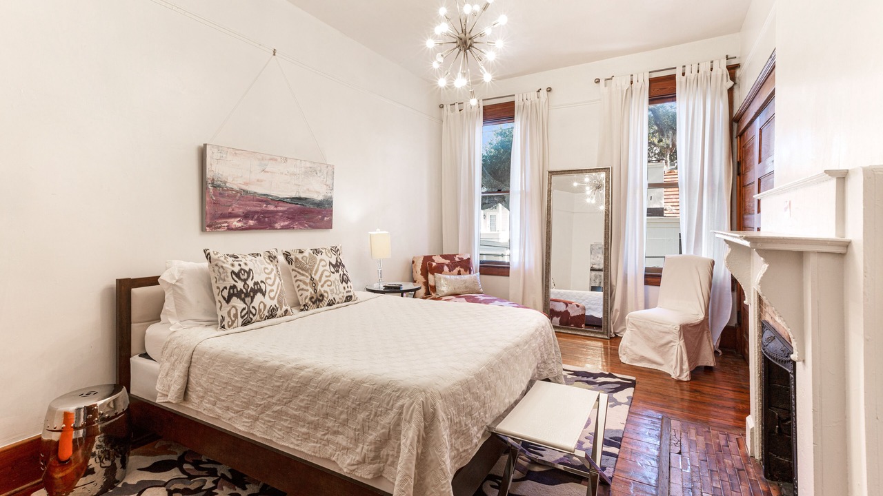 Photo of Bedroom in Savannah Victorian District