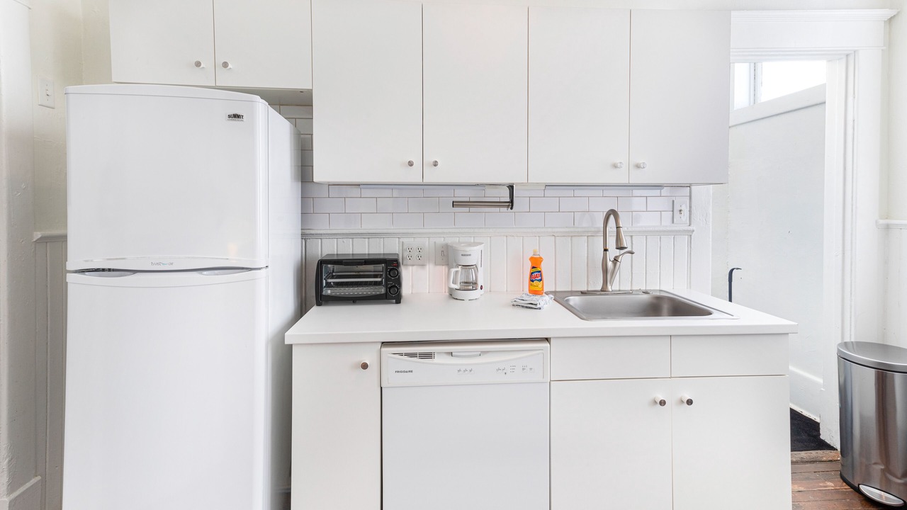 Photo of Kitchen in Savannah Victorian District