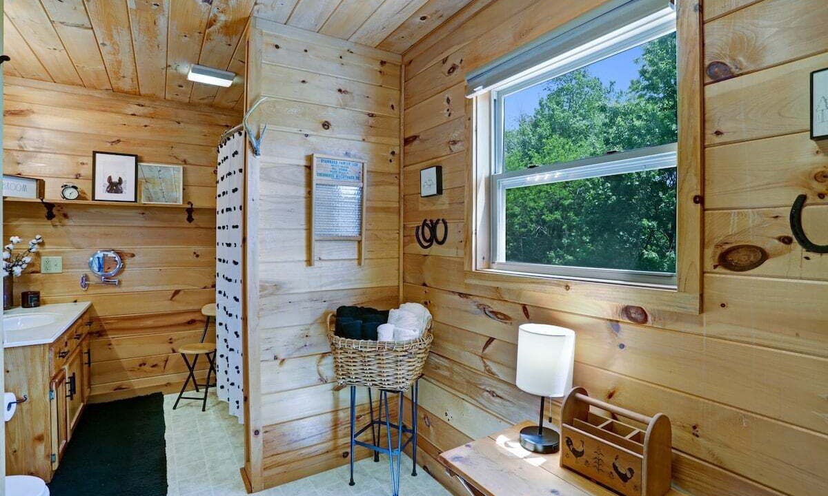 Photo of Bathroom in Hayesville