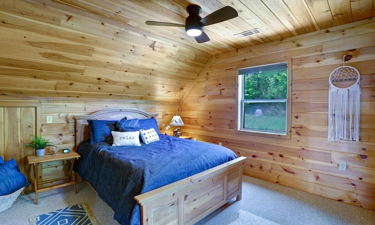 Photo of Bedroom in Hayesville