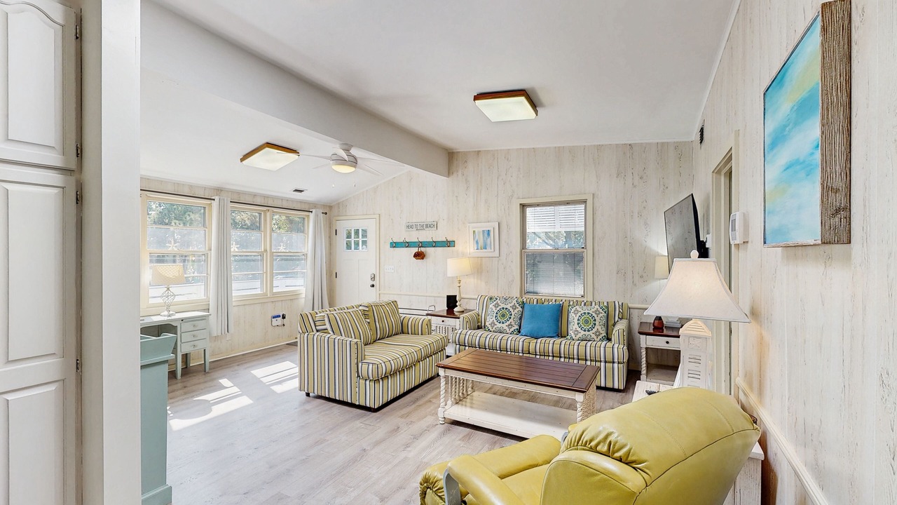 Photo of Livingroom in Folly Field
