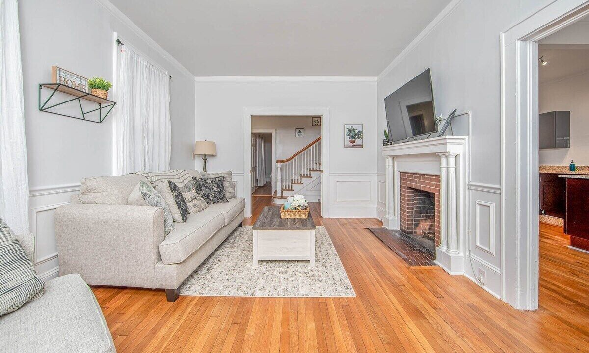 Photo of Livingroom in Terry Sanford