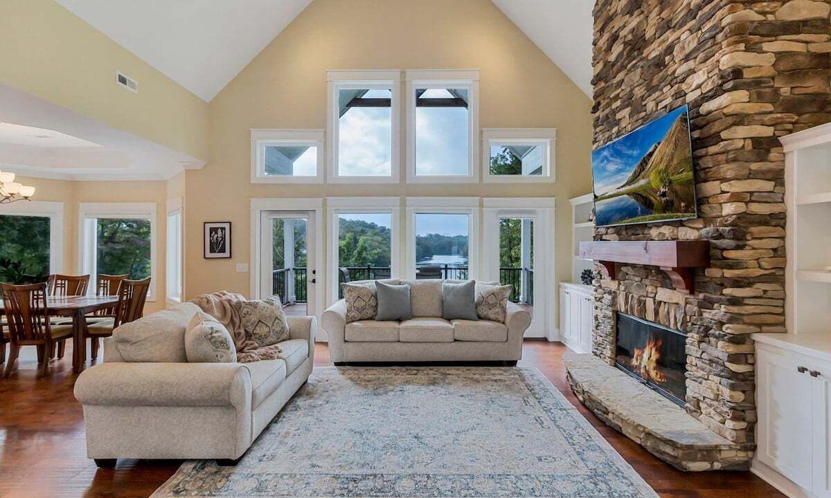 Photo of Livingroom in West Union