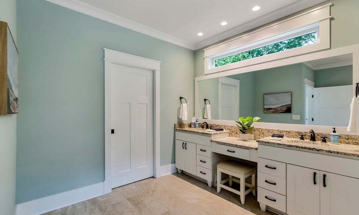 Photo of Bathroom in West Union