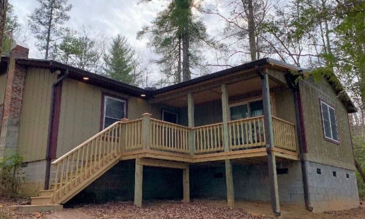 Photo of Outdoor in Tamassee