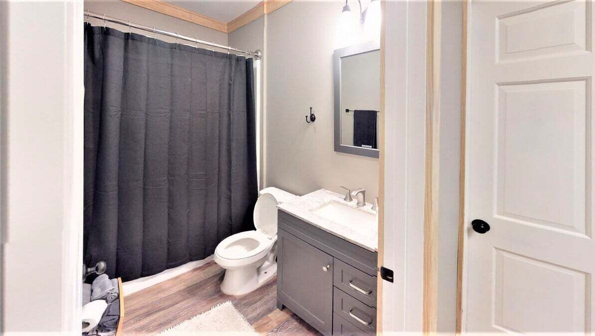Photo of Bathroom in Tamassee
