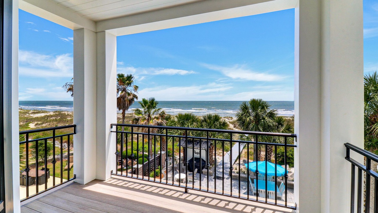 Photo of Patio Balcony in North Forest Beach