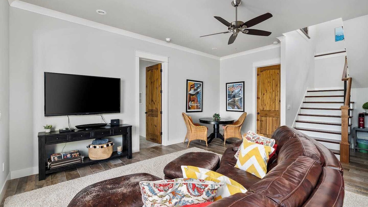 Photo of Livingroom in West Union