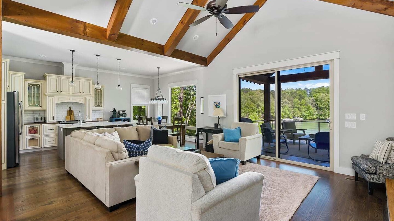 Photo of Livingroom in West Union