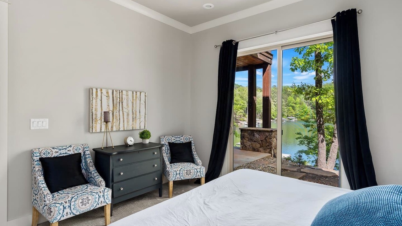 Photo of Bedroom in West Union