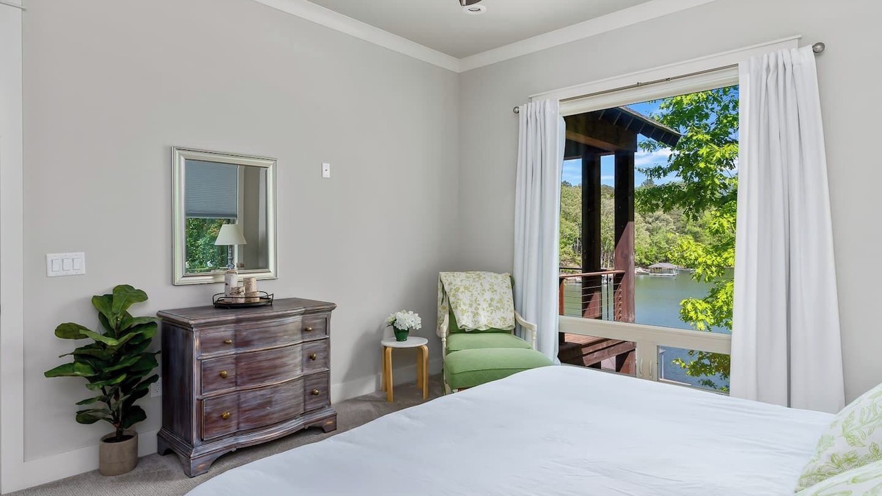 Photo of Bedroom in West Union