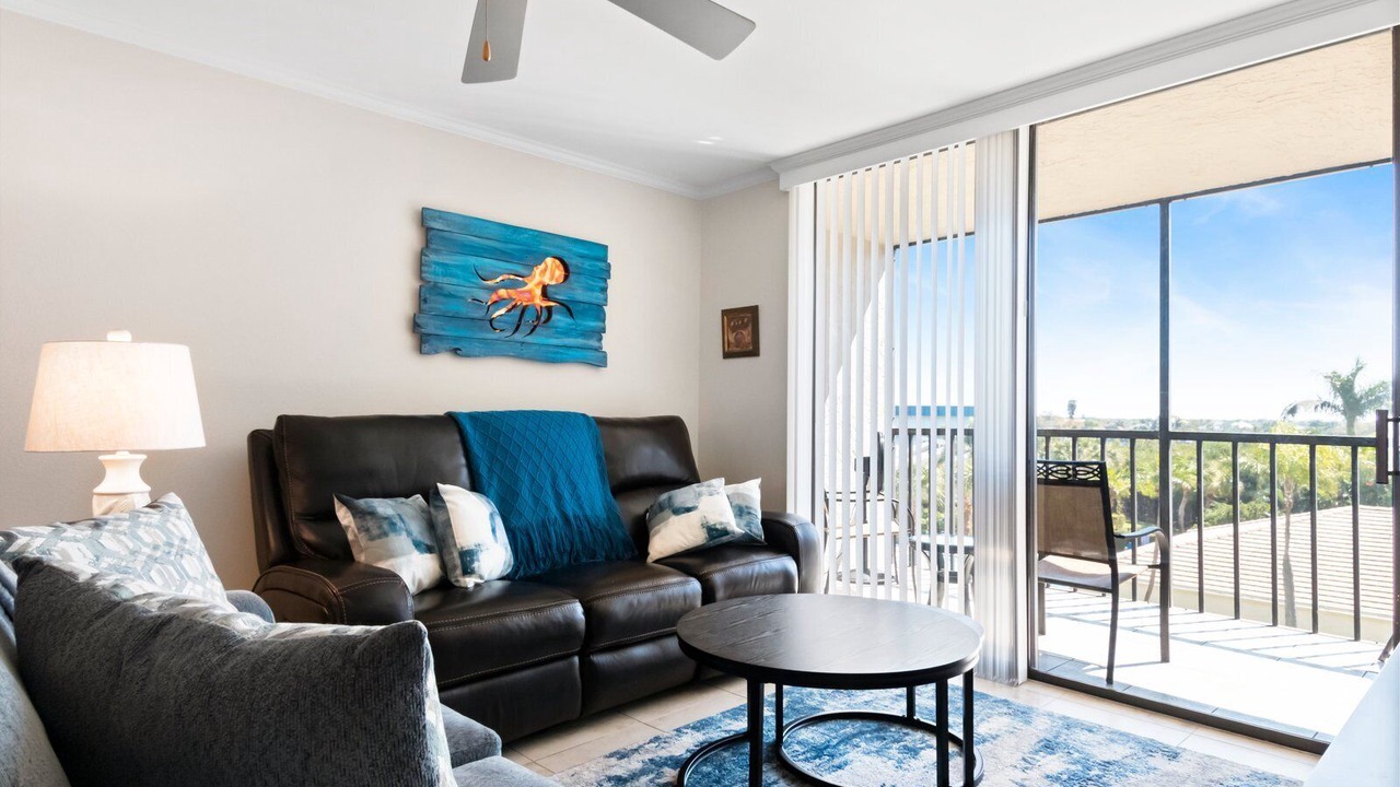 Photo of Livingroom in South Pasadena
