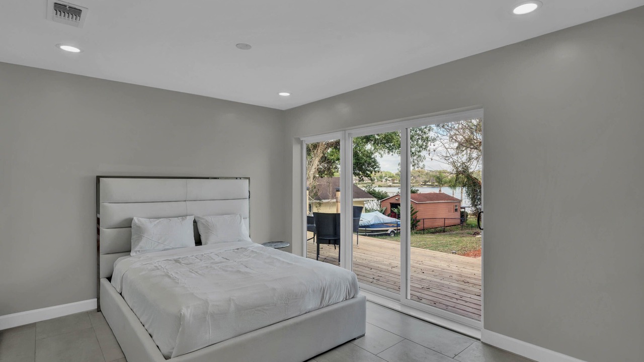 Photo of Bedroom in Florida Center