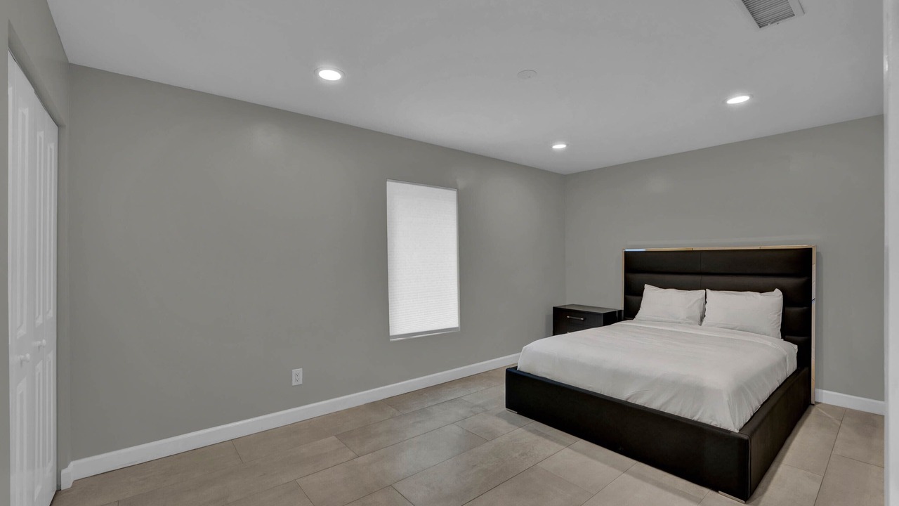 Photo of Bedroom in Florida Center
