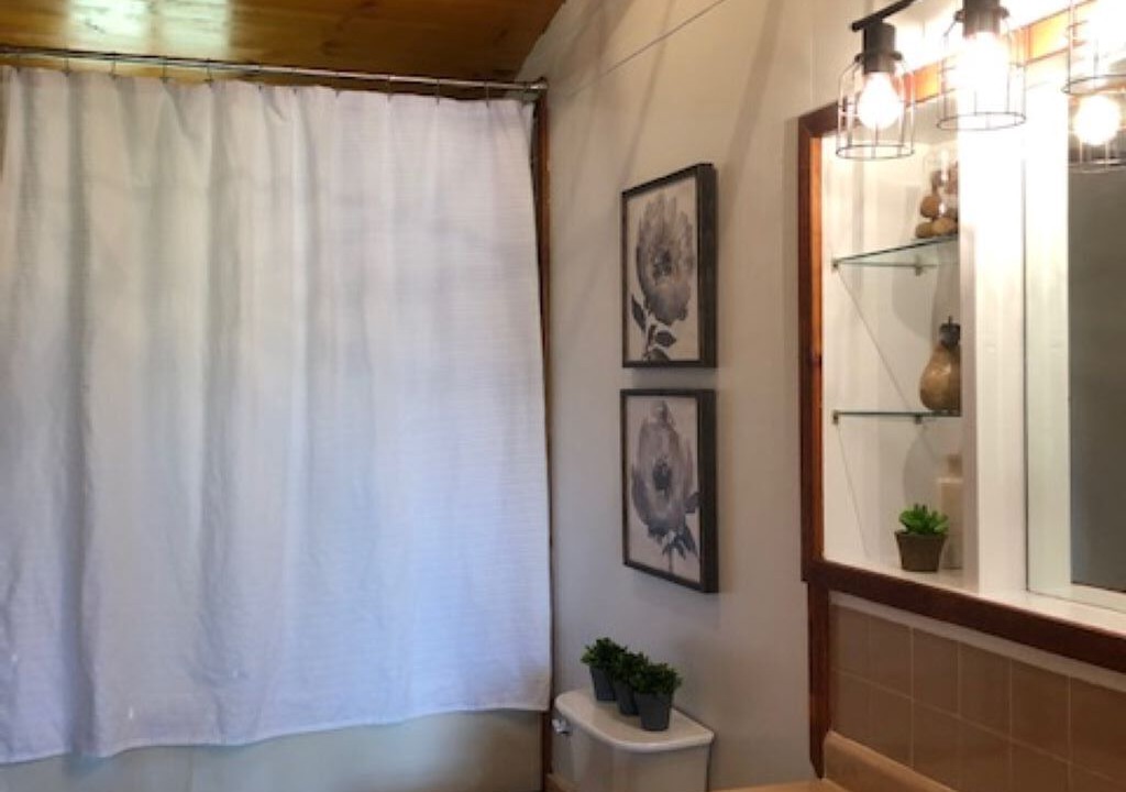 Photo of Bathroom in Cullowhee