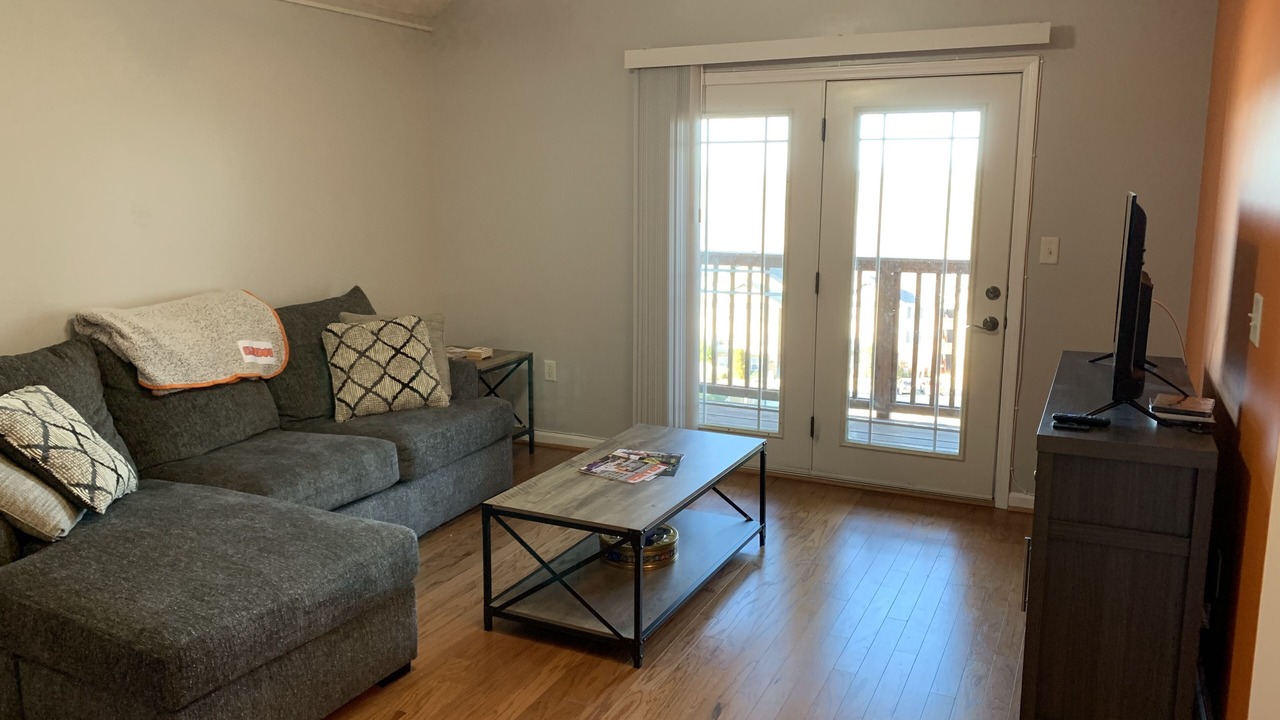 Photo of Livingroom in Keowee