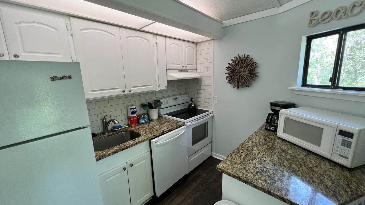 Photo of Kitchen in Night Heron