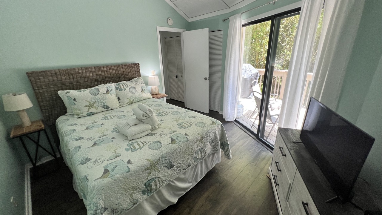 Photo of Bedroom in Night Heron