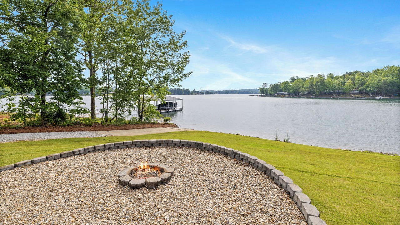 Photo of Outdoor in Seneca