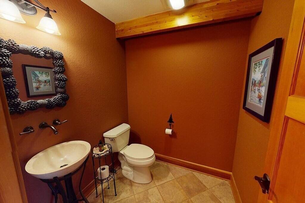 Photo of Bedroom in Robbinsville