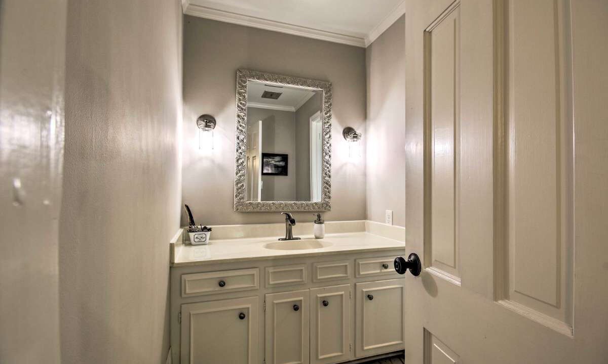 Photo of Bathroom in Northlake