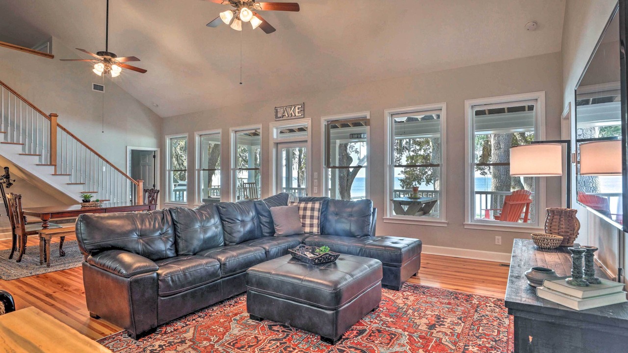 Photo of Livingroom in Russellville