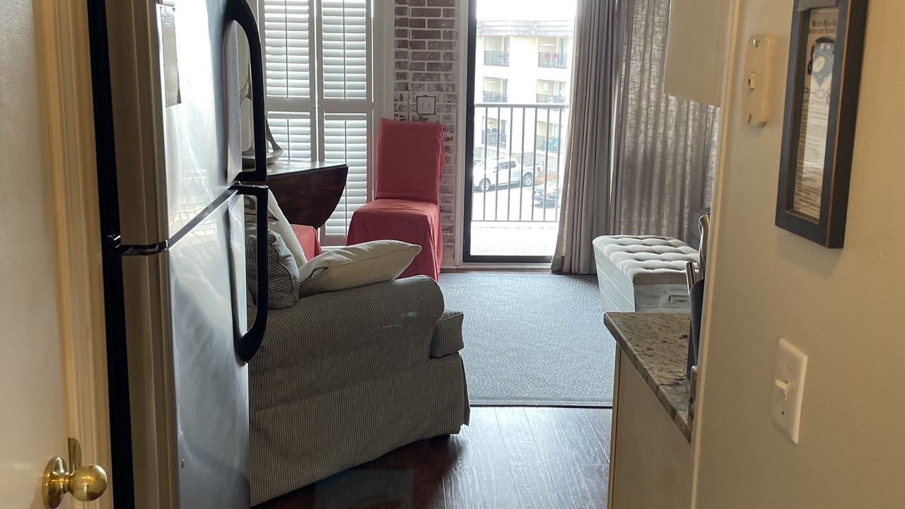 Photo of Livingroom in Folly Field