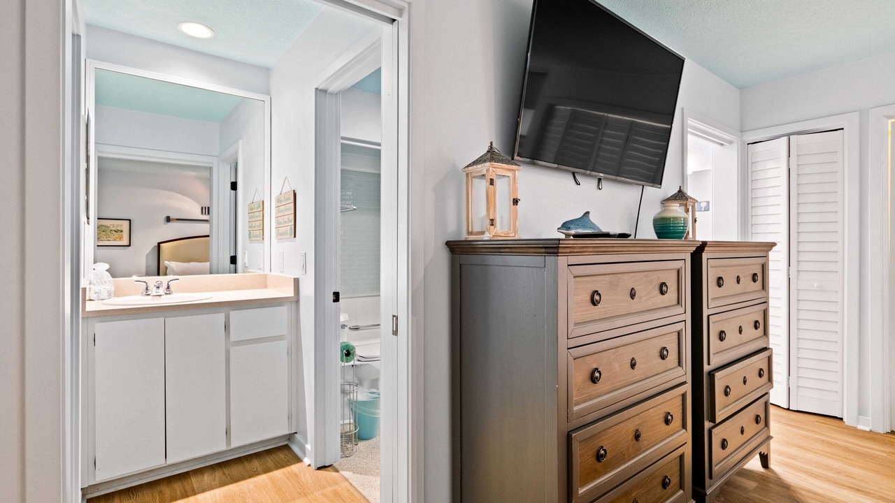 Photo of Bedroom in Oceanside