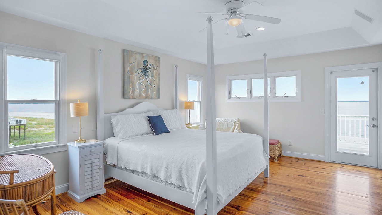 Photo of Bedroom in Beachwalk