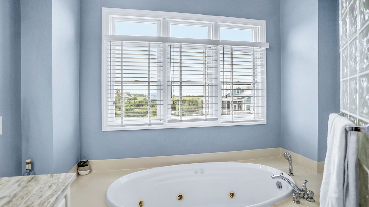 Photo of Bathroom in Beachwalk