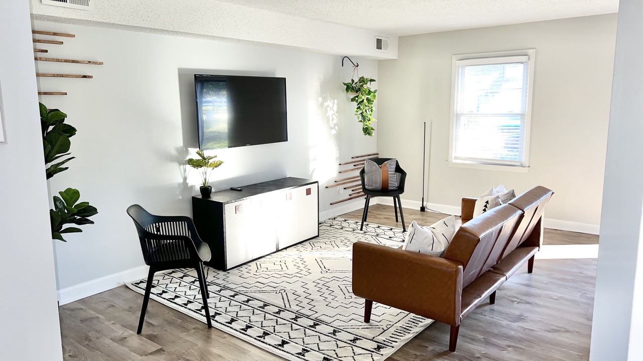 Photo of Livingroom in Southwest Raleigh