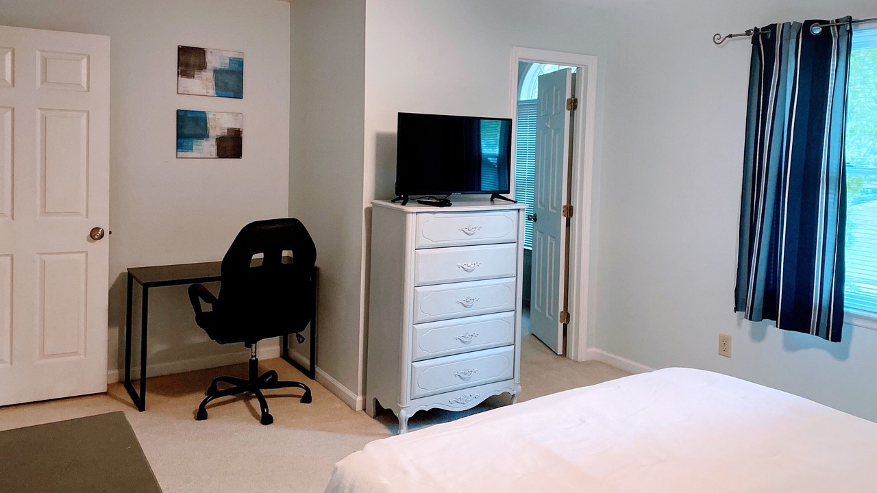 Photo of Bedroom in Martinez