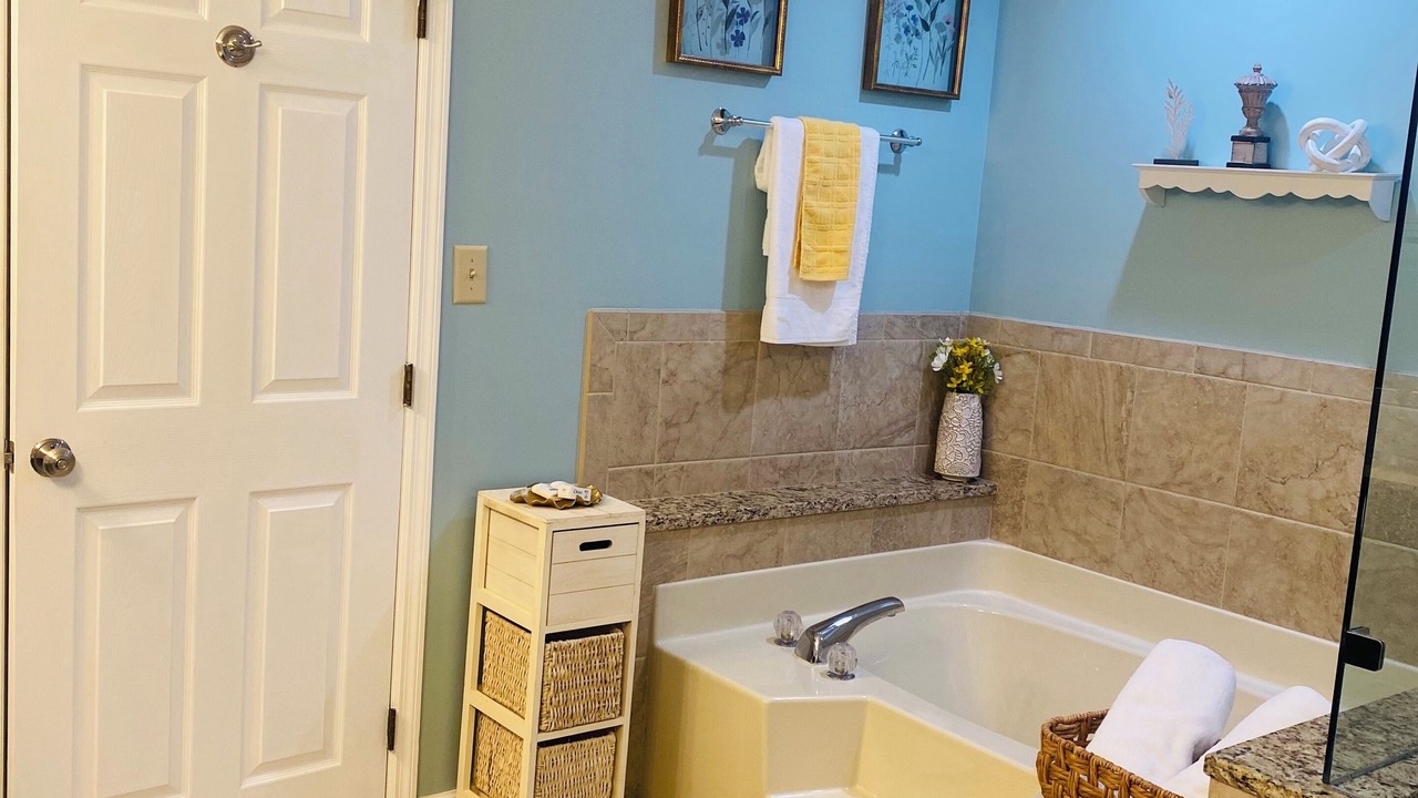 Photo of Bathroom in Martinez
