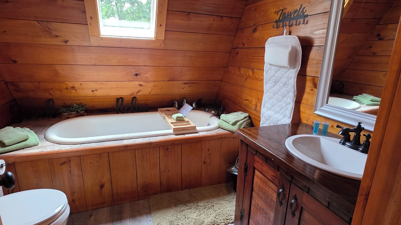 Photo of Bathroom in Calhoun County