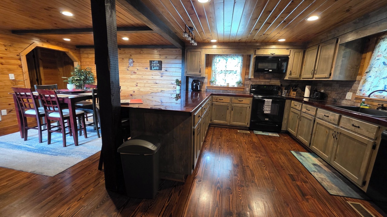 Photo of Bedroom in Calhoun County