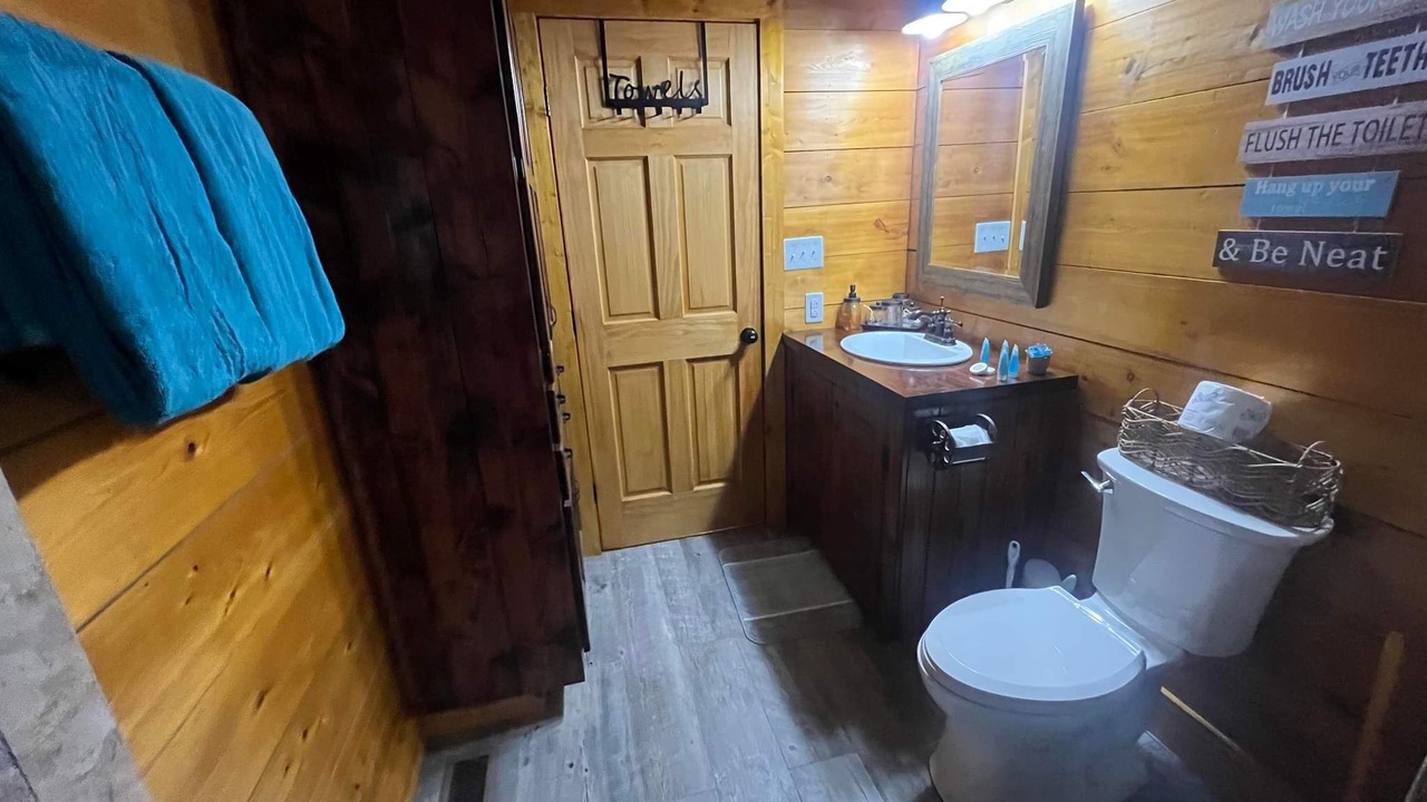 Photo of Bathroom in Calhoun County