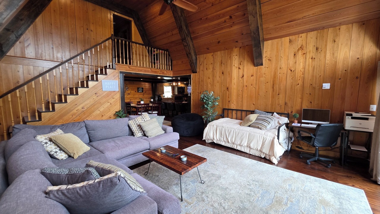 Photo of Livingroom in Calhoun County
