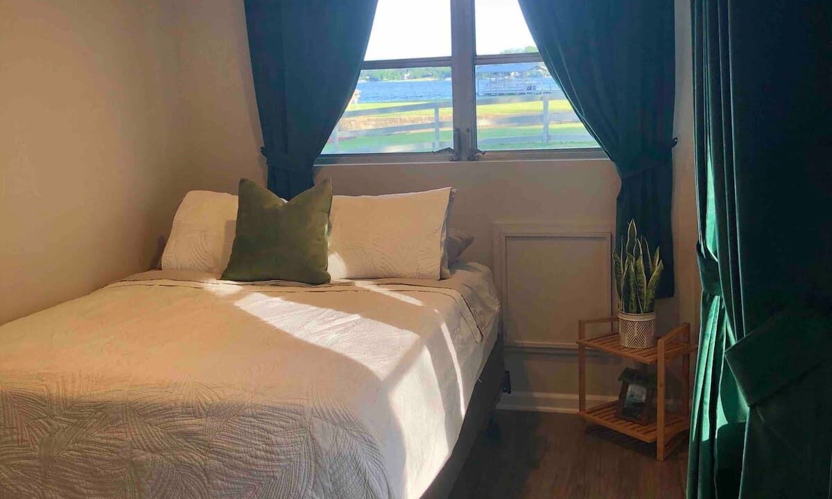 Photo of Bedroom in Greenwood