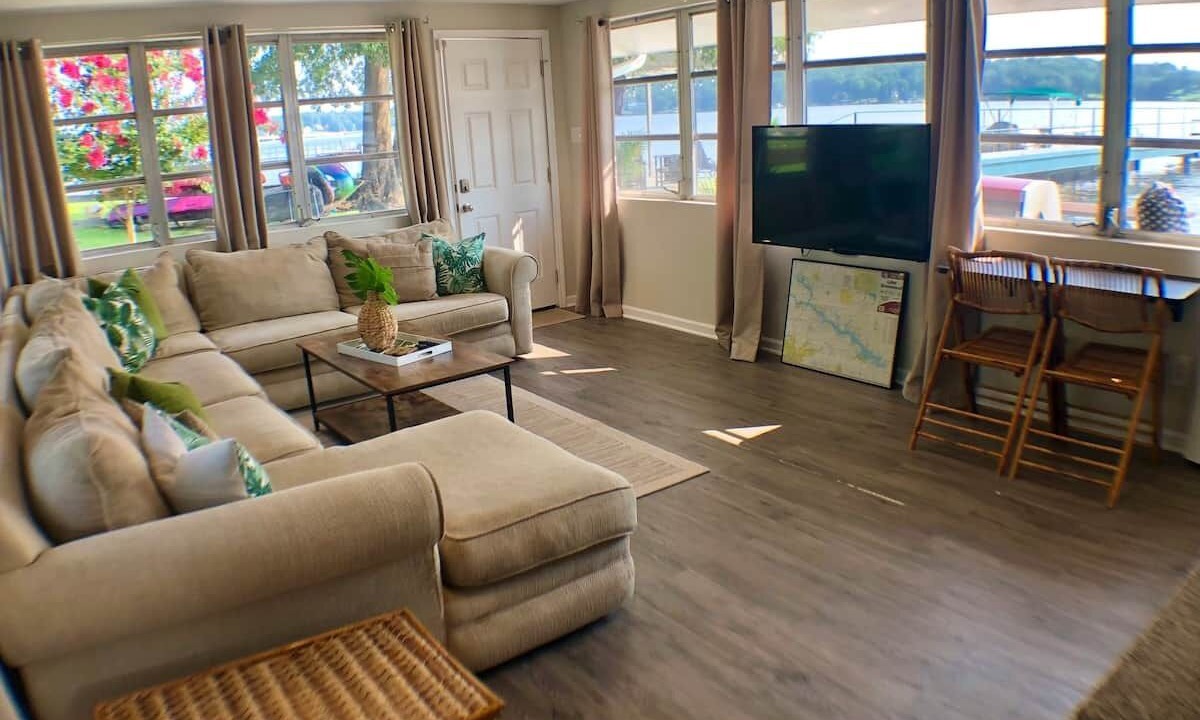 Photo of Livingroom in Greenwood
